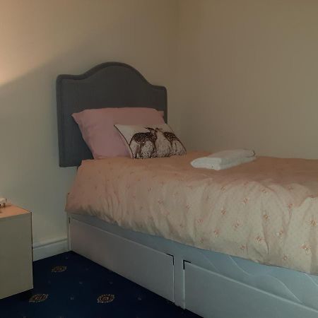 Phoenix Nights Guest House バロー・イン・ファーネス エクステリア 写真