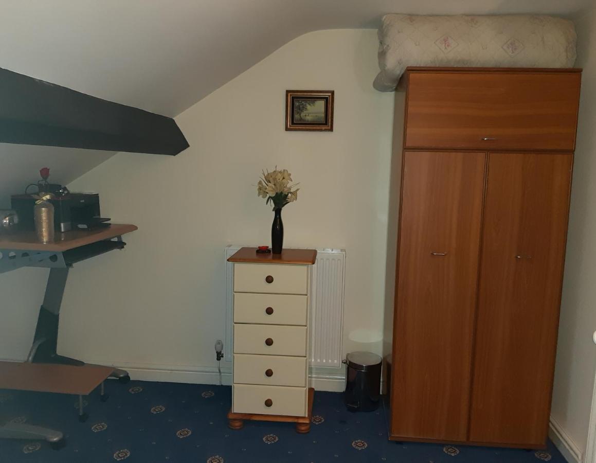 Phoenix Nights Guest House バロー・イン・ファーネス エクステリア 写真