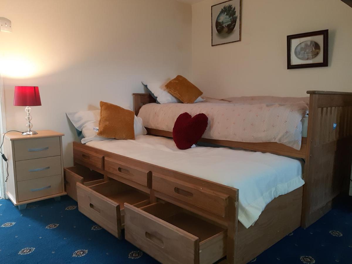 Phoenix Nights Guest House バロー・イン・ファーネス エクステリア 写真