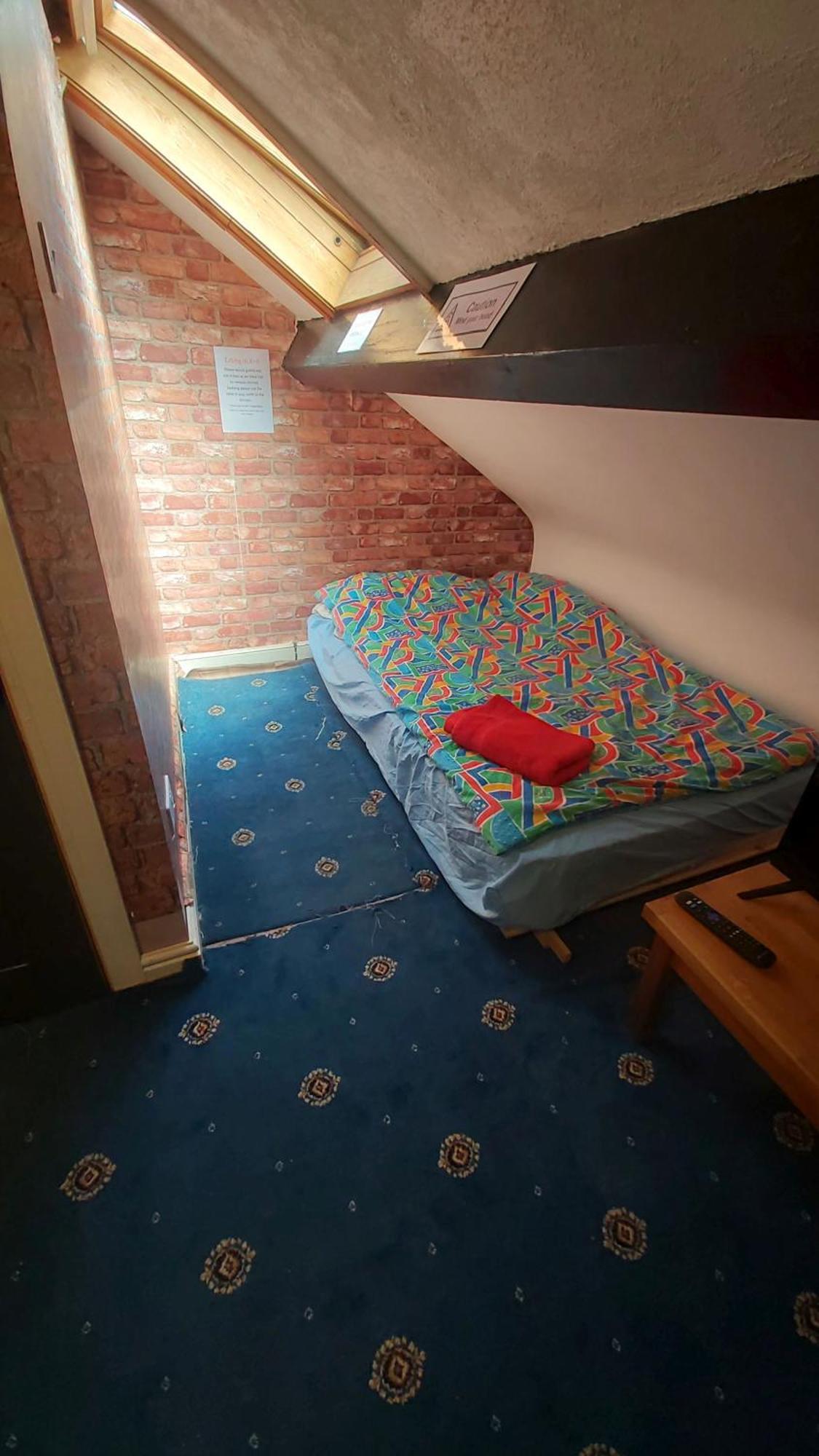 Phoenix Nights Guest House バロー・イン・ファーネス エクステリア 写真